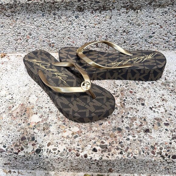 Michael Kors Jet Set Signature Flip Flops Brown/Gold Logo Rubber Sole Women 10M - Picture 3 of 9